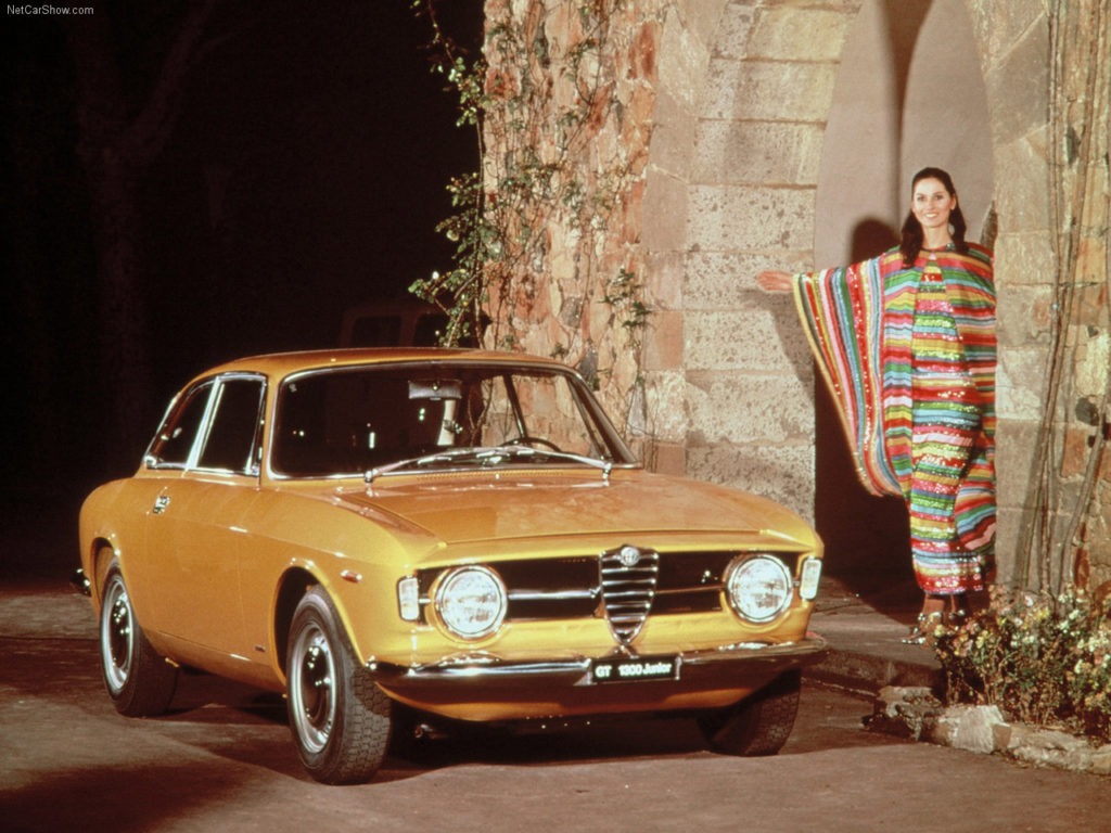 Alfa_Romeo-Giulia_Coupe_1300_GT_Junior_1966_1280x960_wallpaper_01