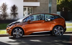 BMW-i3-Concept-Coupe-side-view-in-street-1024x640