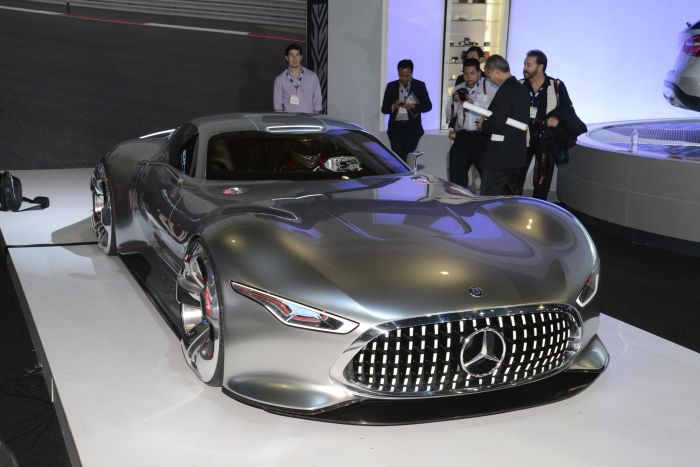 Mercedes-Benz-AMG-Vision-Gran-Turismo-06