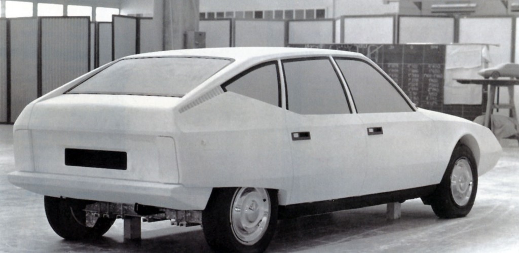 Maquete L 1971 prima versione