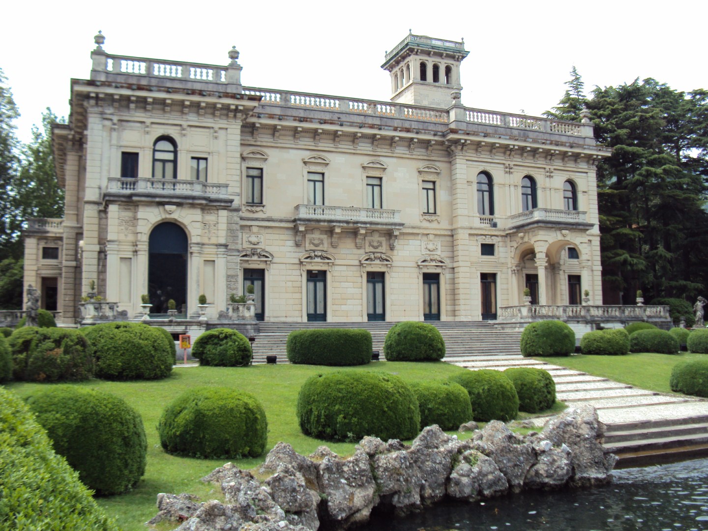 Veduta di Villa Erba