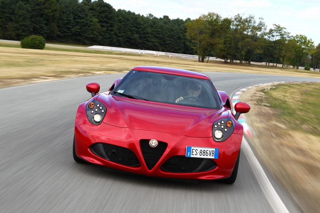 alfa_4c_action_front