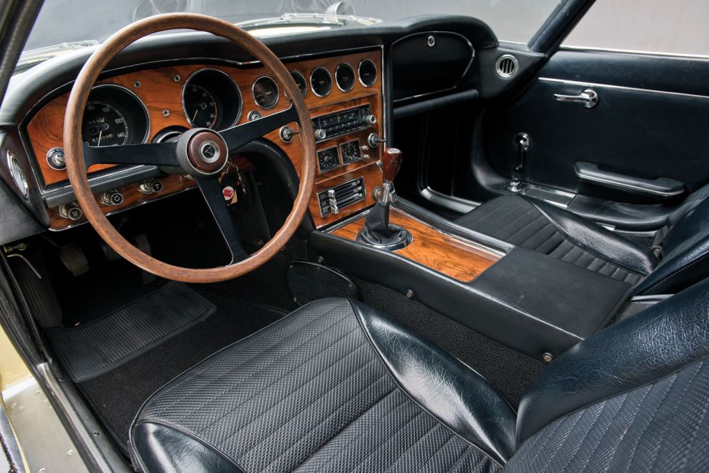 1967Toyota2000GT_04_2000