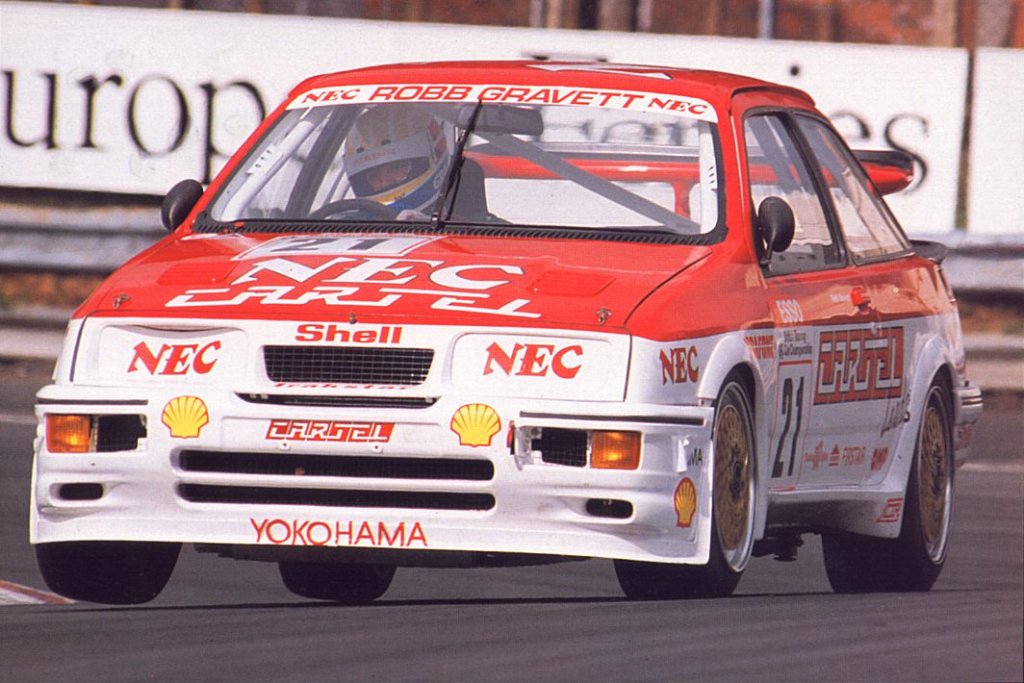 Robb Gravett campione BTCC 1990