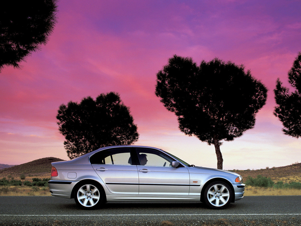 1998_BMW_328i_(_E46_)_004_4135